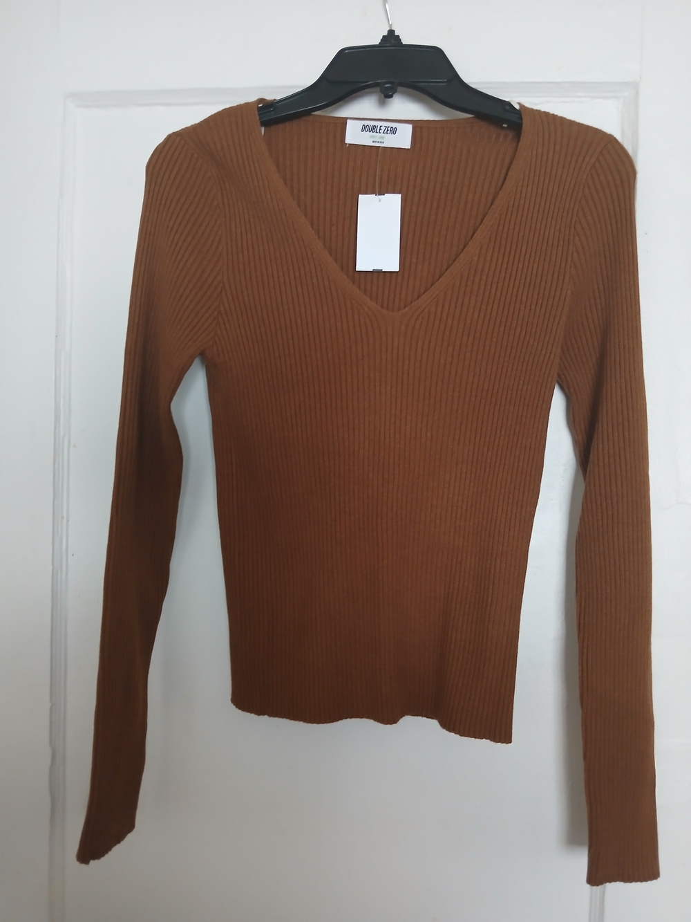 Double Zero  Brown Ribbed V-Neck Long Sleeve Top - Juniors Large